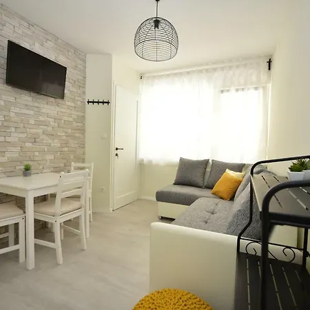 Fjaka Apartment *