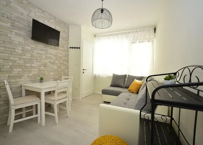 Fjaka Апартаменты *